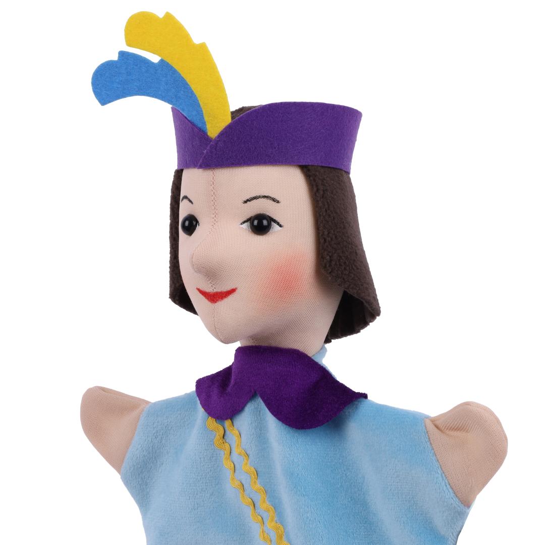 Prince hand puppet by munabo, close-up of the face with the feathered beret and purple collar.