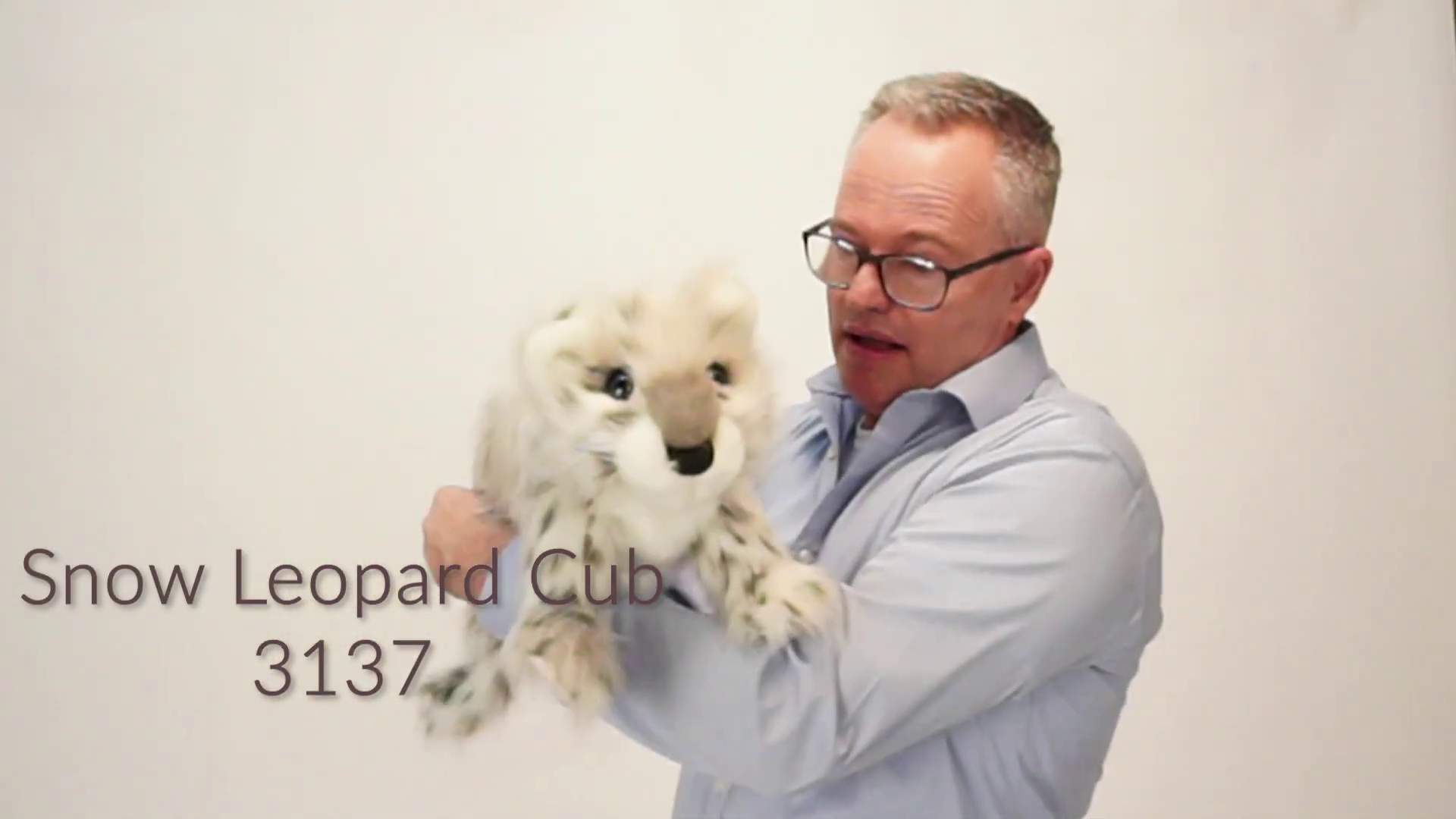 Folkmanis Baby Snow Leopard Hand Puppet Demo 2