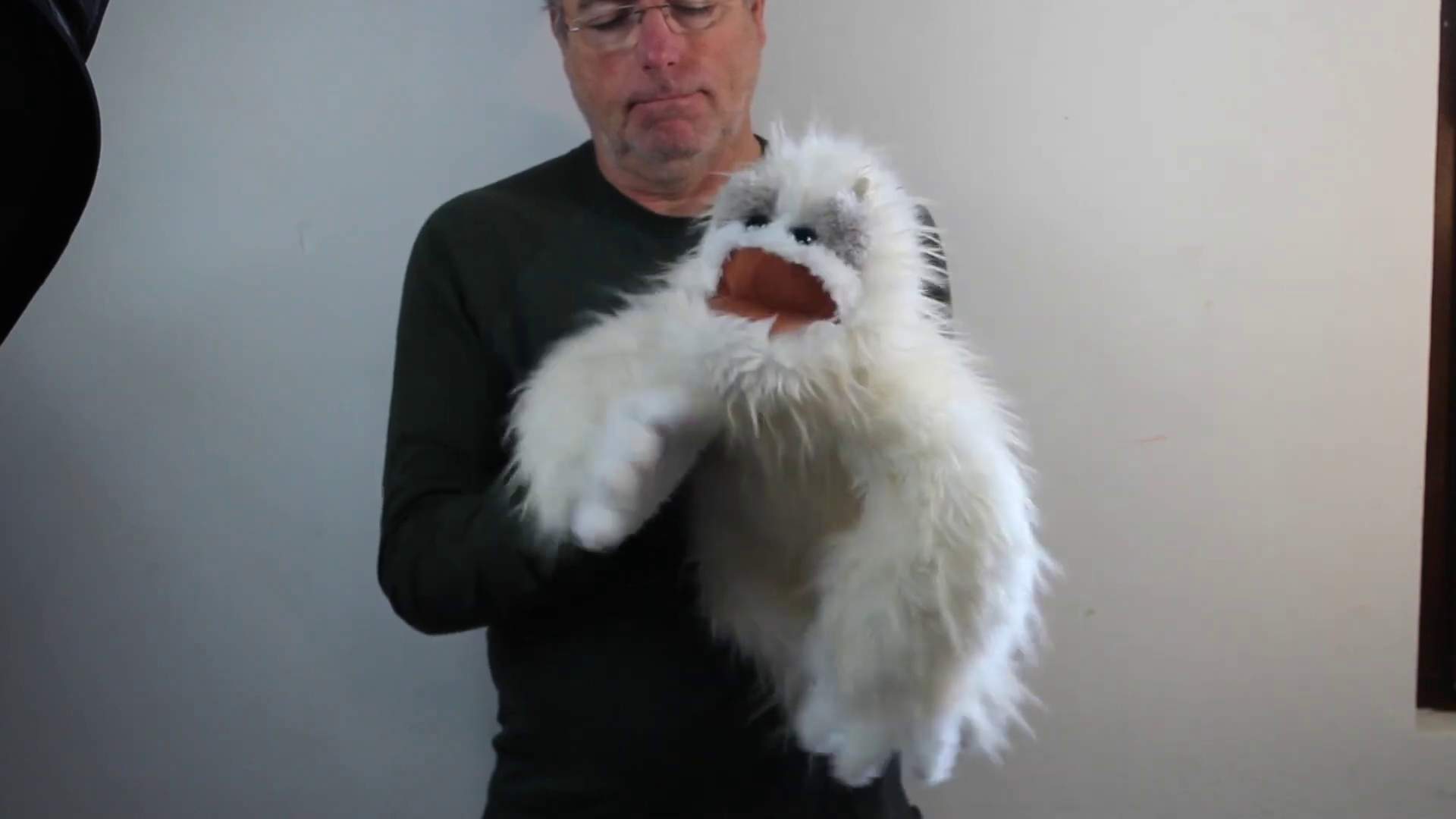Folkmanis Yeti Hand Puppet Demo 2