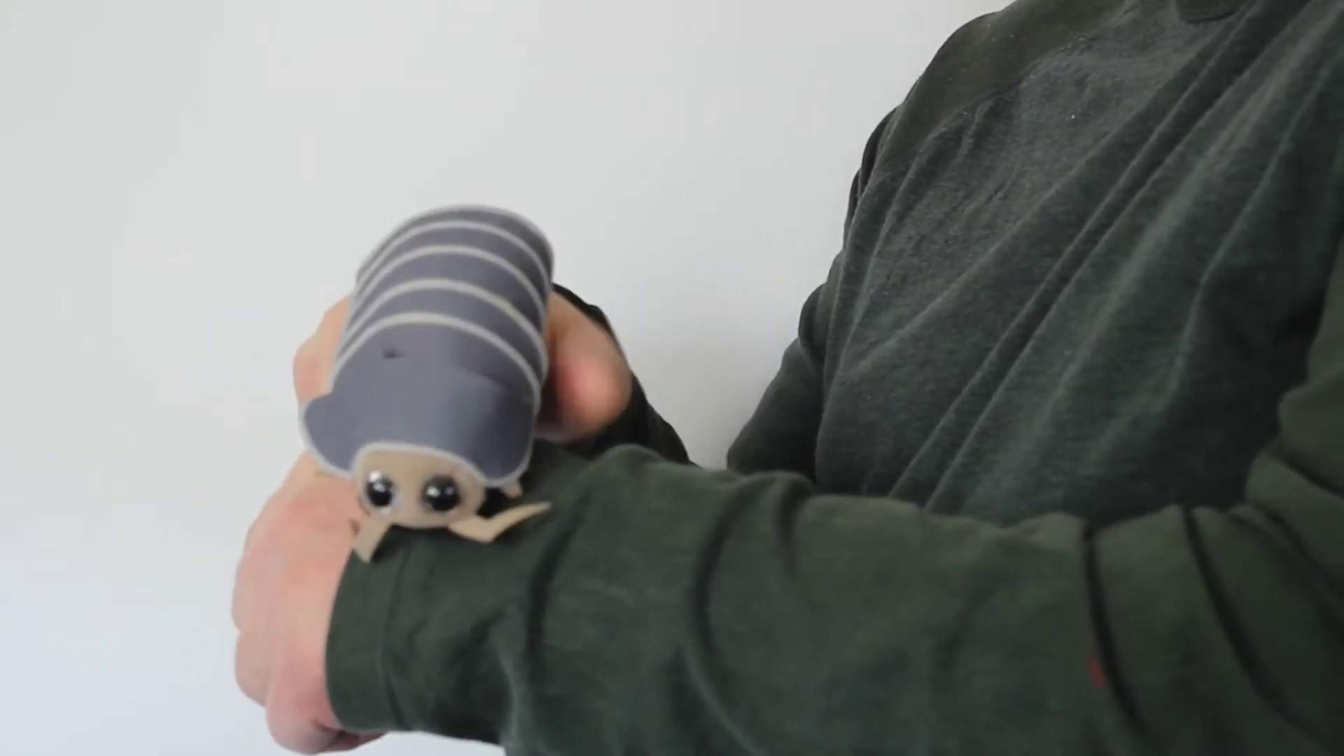 Folkmanis Mini Roly Poly Finger Puppet Demo