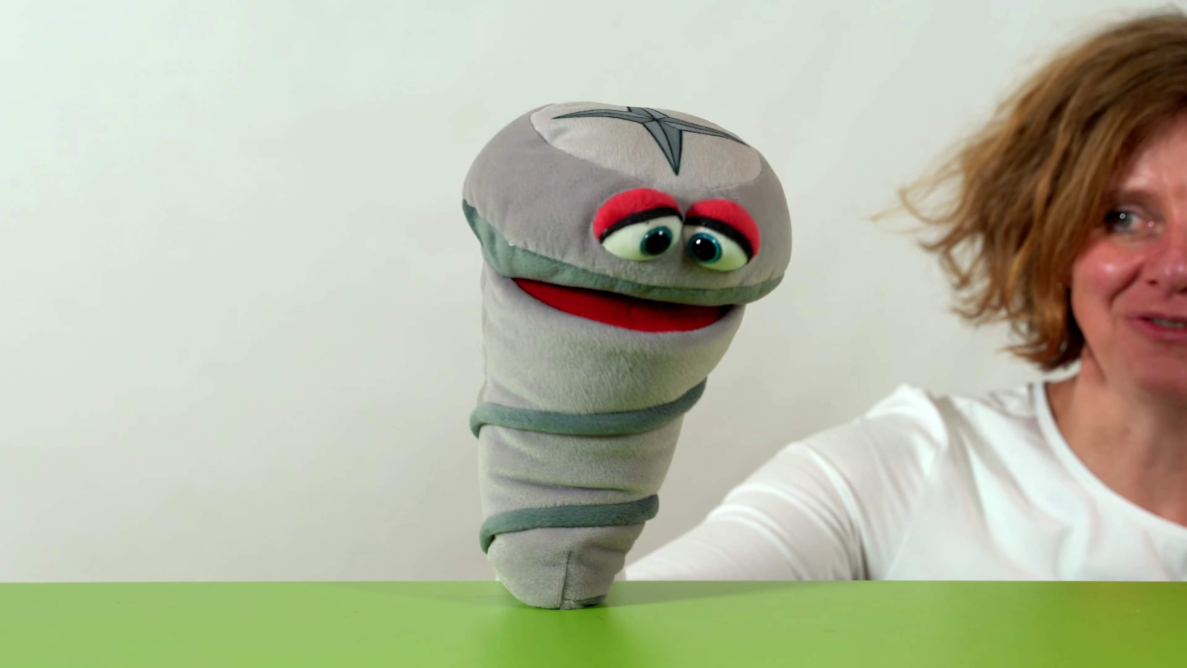 Living Puppets hand puppet Scarecrow Demo