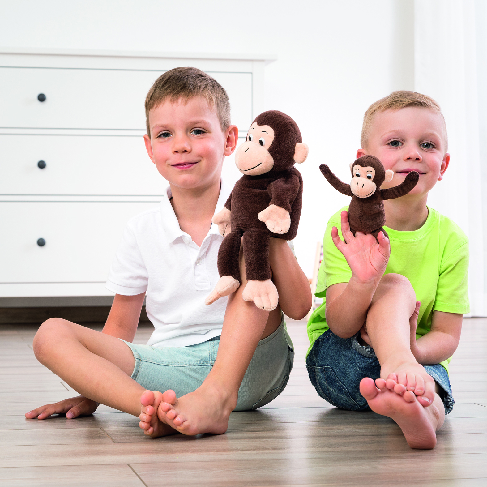 Stories hand puppet monkey Cheeta and finger puppet Bibi - by Beleduc - Produktbild 4