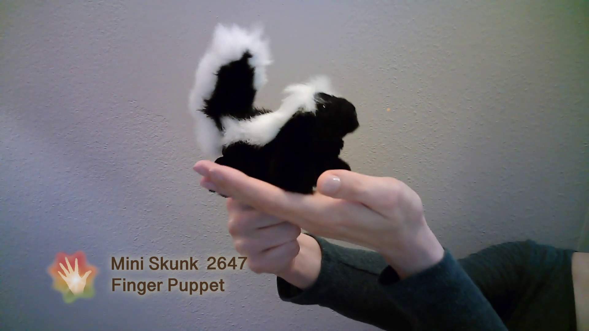 Folkmanis Mini Skunk Finger Puppet Demo