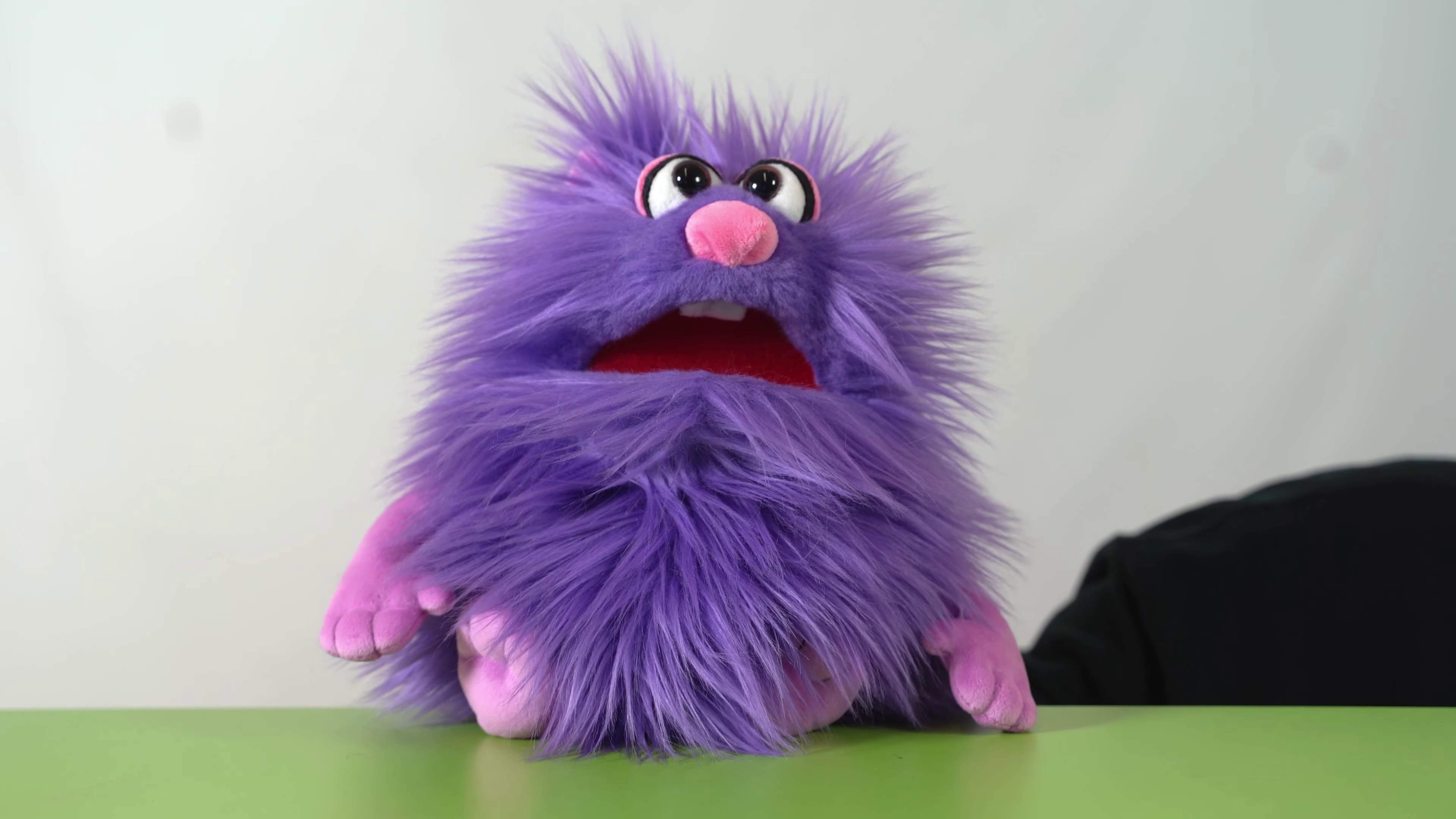 Living Puppets hand puppet Mops - Monster to go! Demo