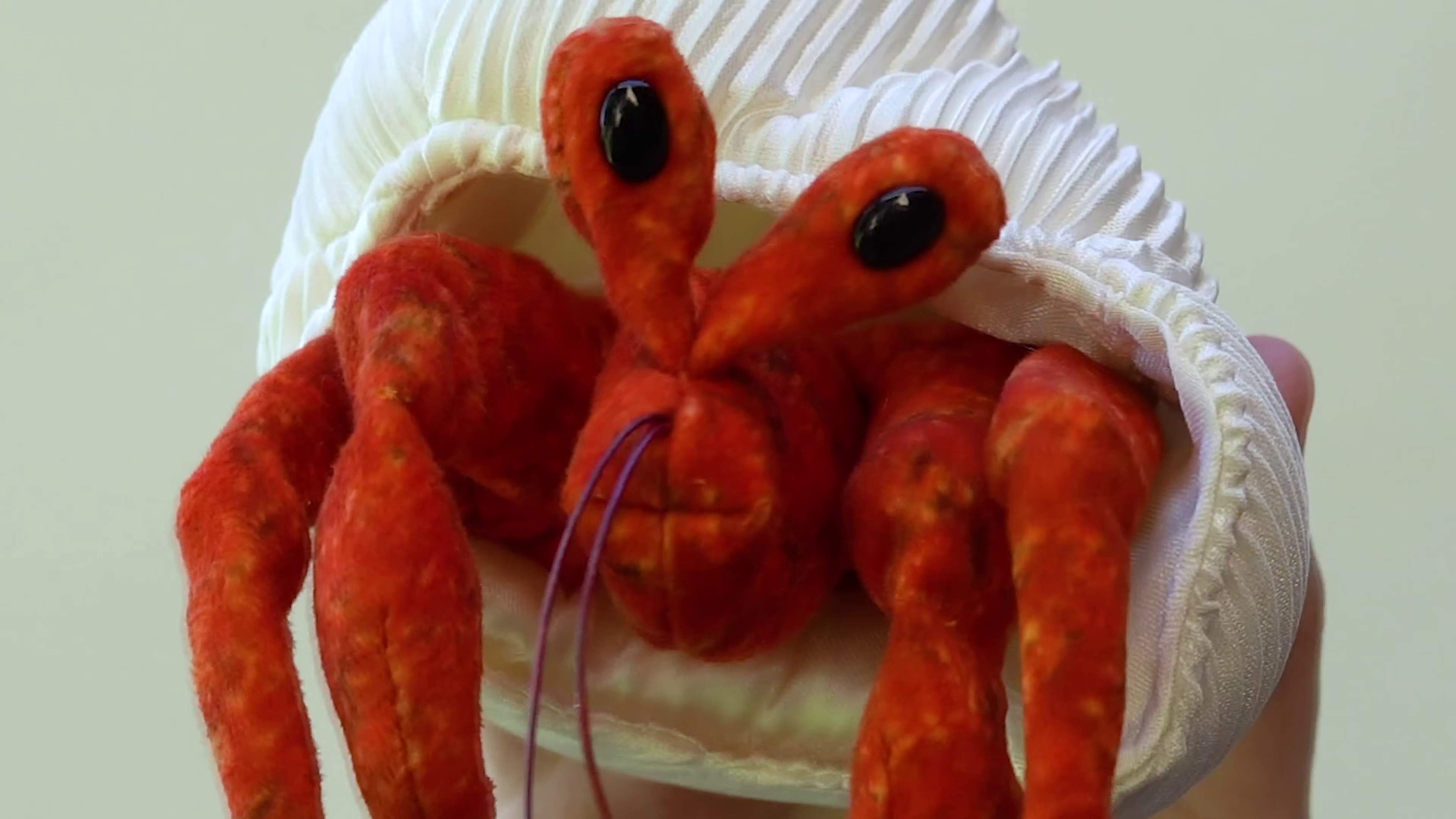 Folkmanis Mini Hermit Crab Finger Puppet Demo