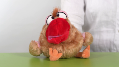 Living Puppets hand puppet Petronella Piepspatz Demo