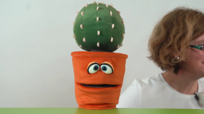 Living Puppets hand puppet flowerpot Hannelore Demo
